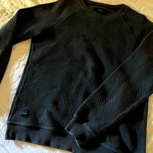 💙🇸🇪 MENS SIZE LARGE MAKIA RIPPLED SWEATER 💙🇸🇪